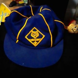 Cub scouts hat and medallion